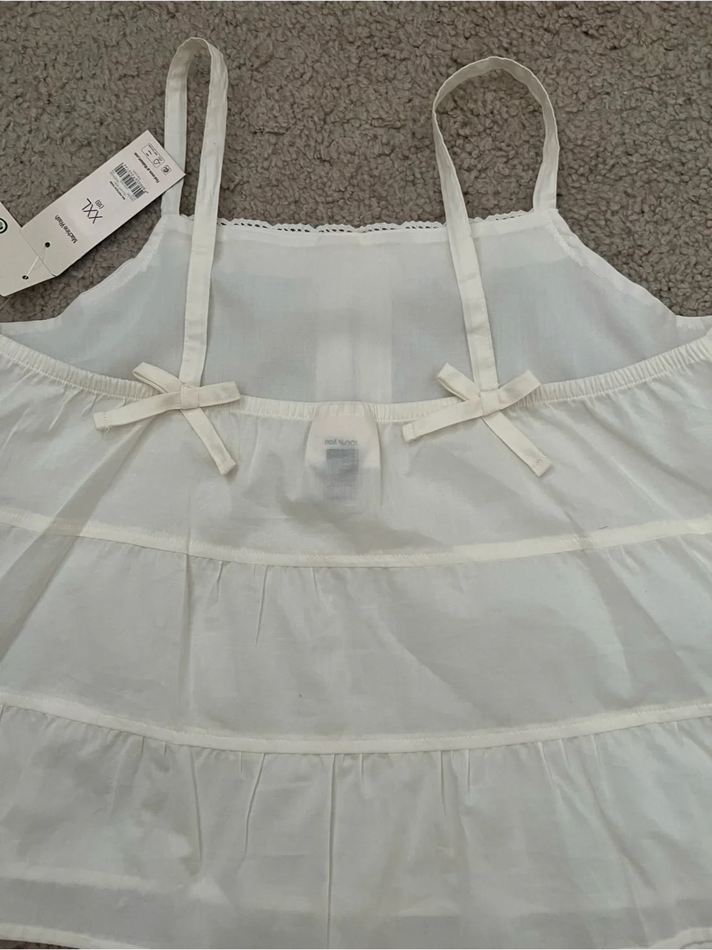 Weekend academy soft white